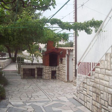 Apartments Lucija 特罗吉尔 外观 照片