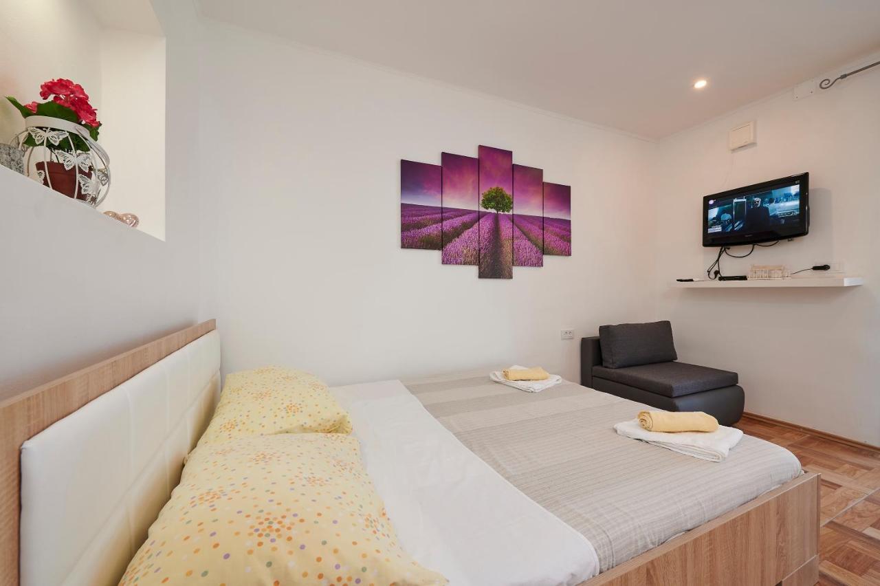 Apartments Lucija 特罗吉尔 外观 照片