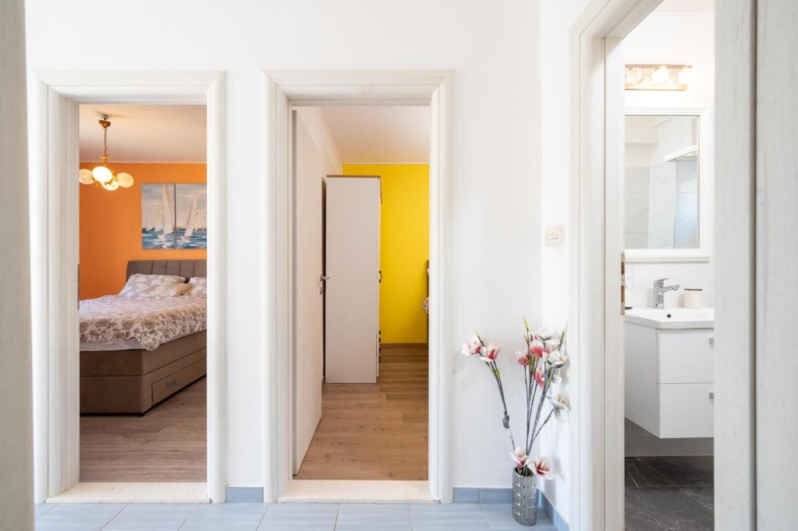 Apartments Lucija 特罗吉尔 外观 照片